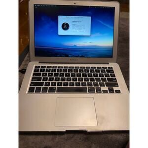 Macbook Air 2013 8GB Laptop Silver color